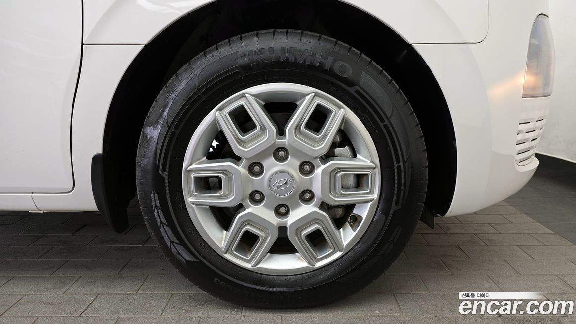 Hyundai Staria 2024