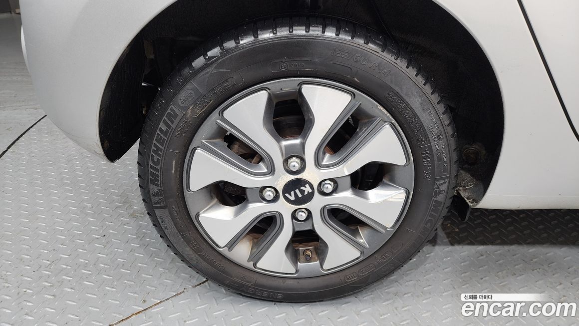 Kia morning 2016