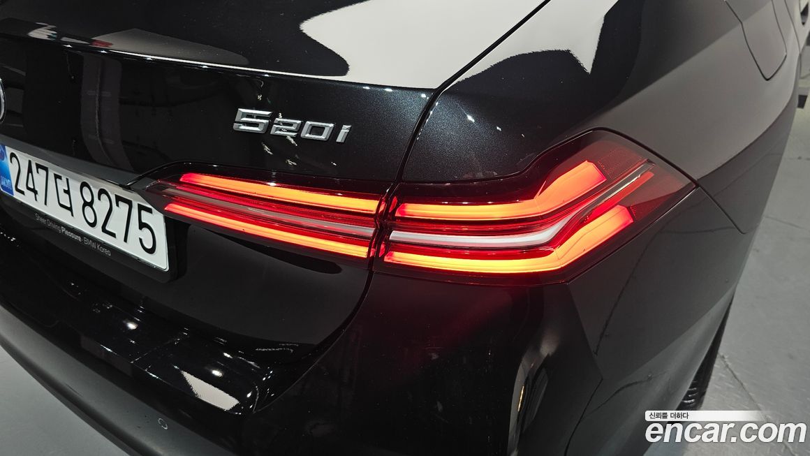 BMW 5-Series 2025