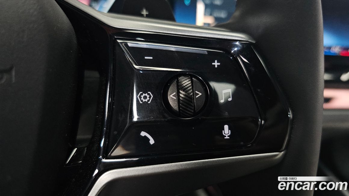 BMW 5-Series 2025