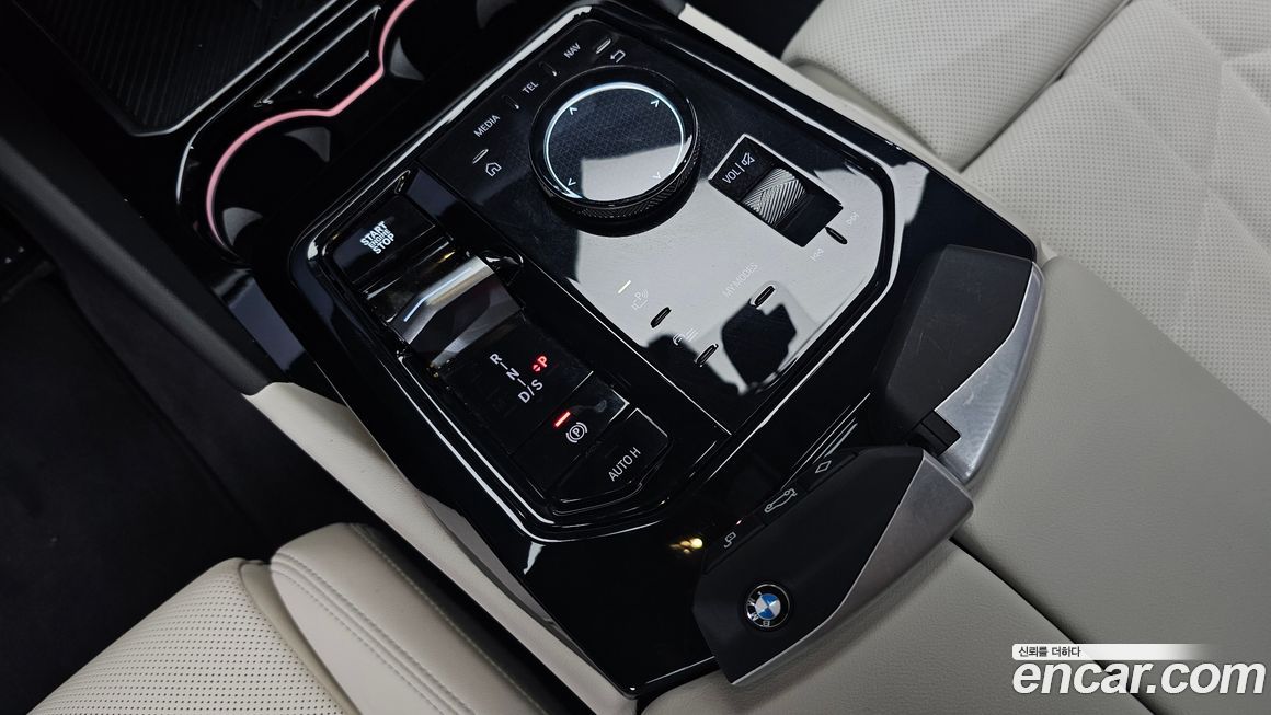 BMW 5-Series 2025