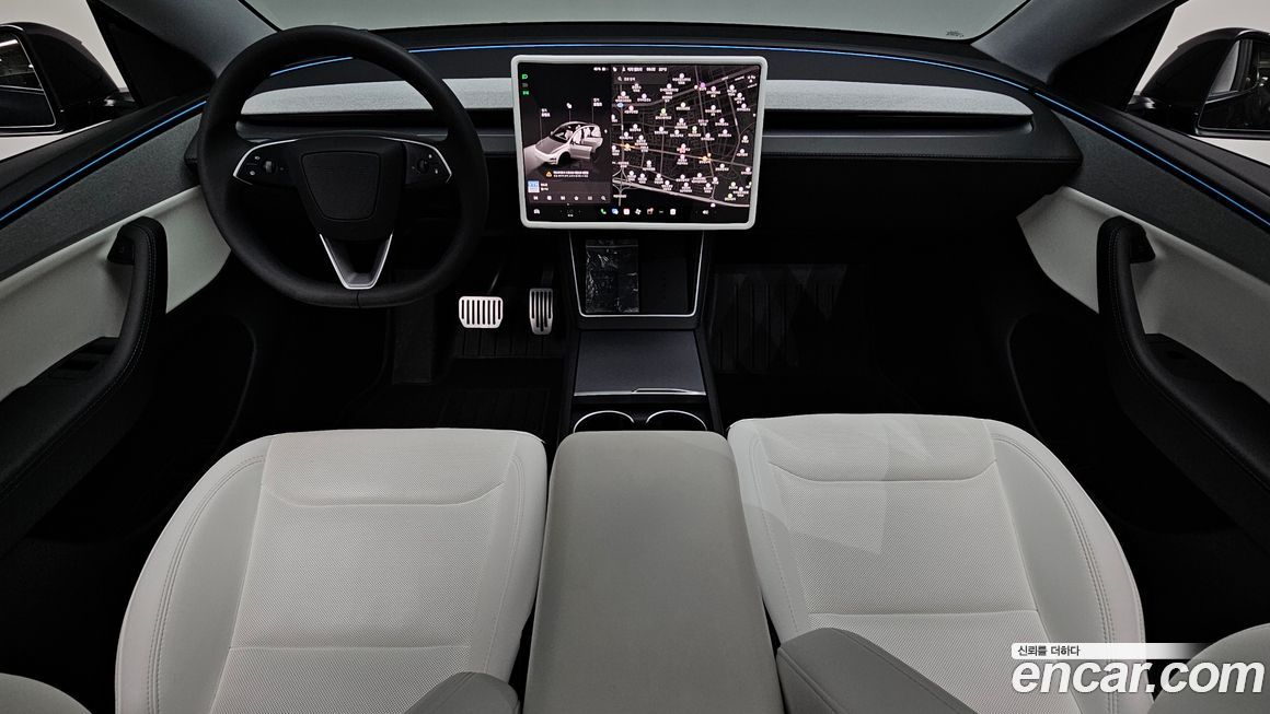 Tesla Model Y 2025