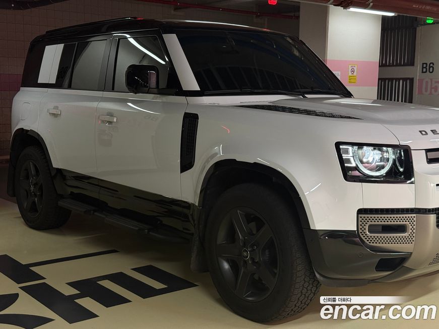 Land Rover Defender 2025