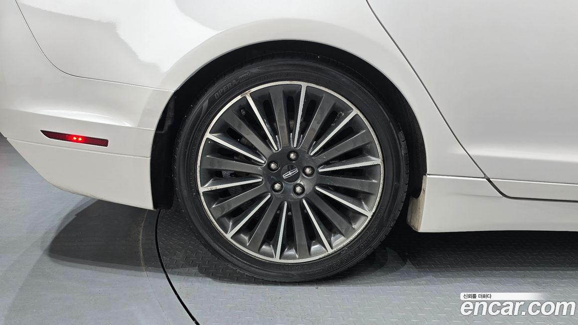 Lincoln MKZ 2016