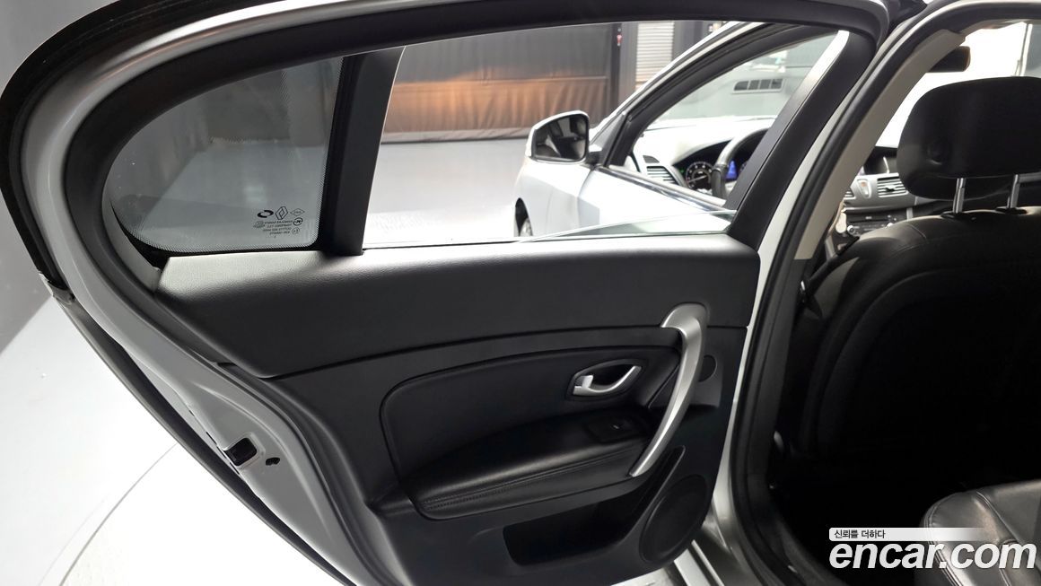 Renault-KoreaSamsung SM5  2013