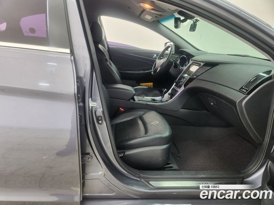 Hyundai Sonata 2011