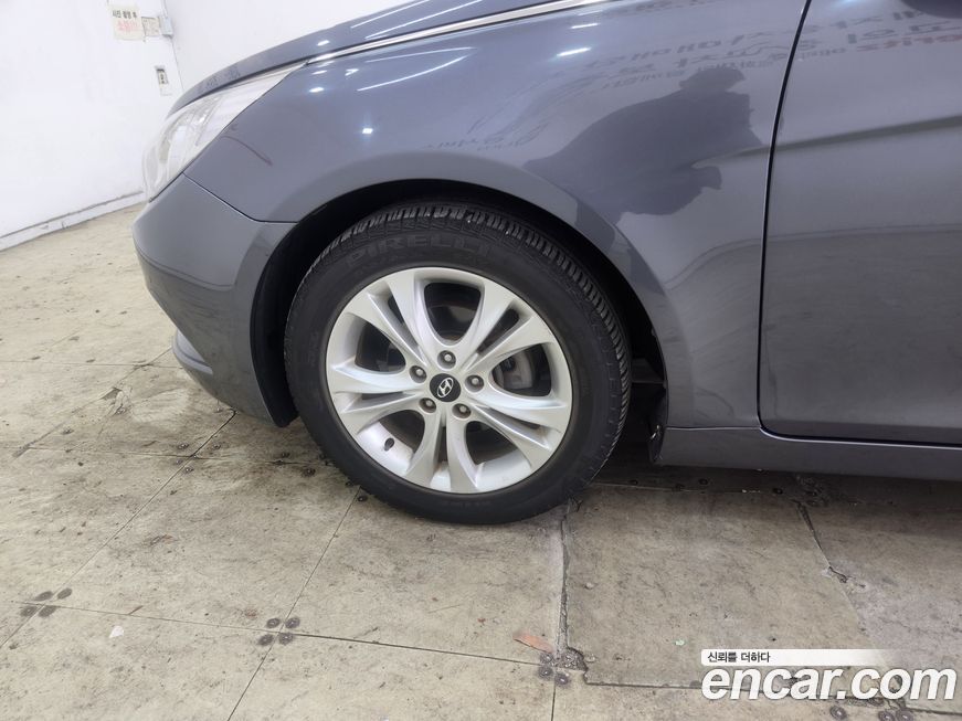 Hyundai Sonata 2011