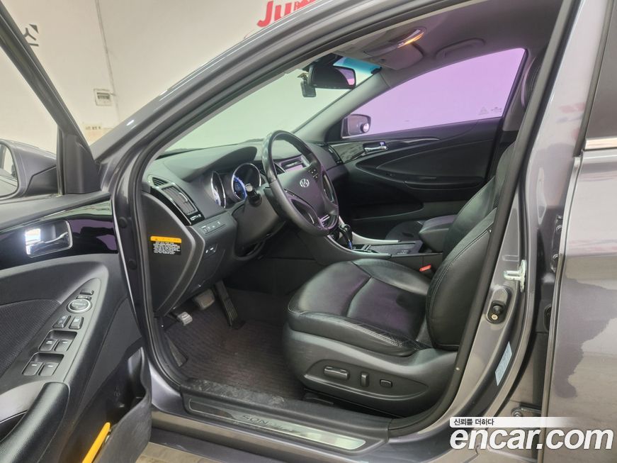 Hyundai Sonata 2011