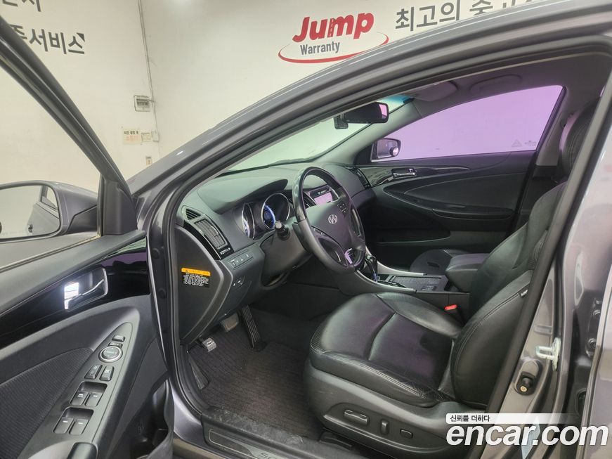 Hyundai Sonata 2011
