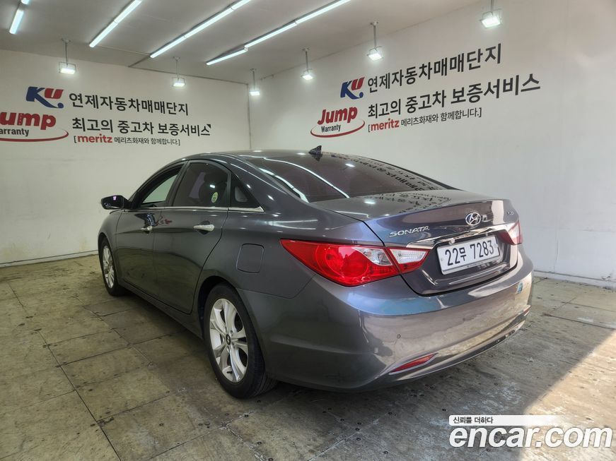 Hyundai Sonata 2011