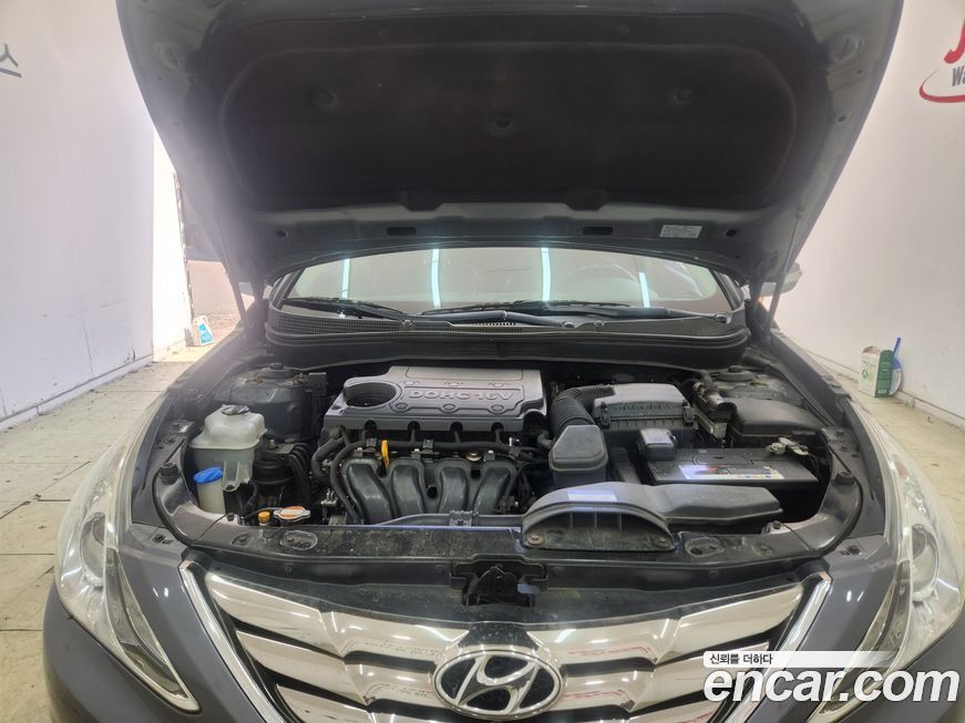 Hyundai Sonata 2011