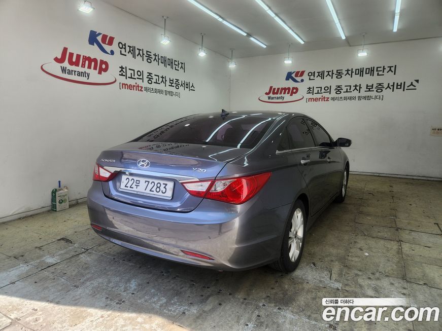 Hyundai Sonata 2011