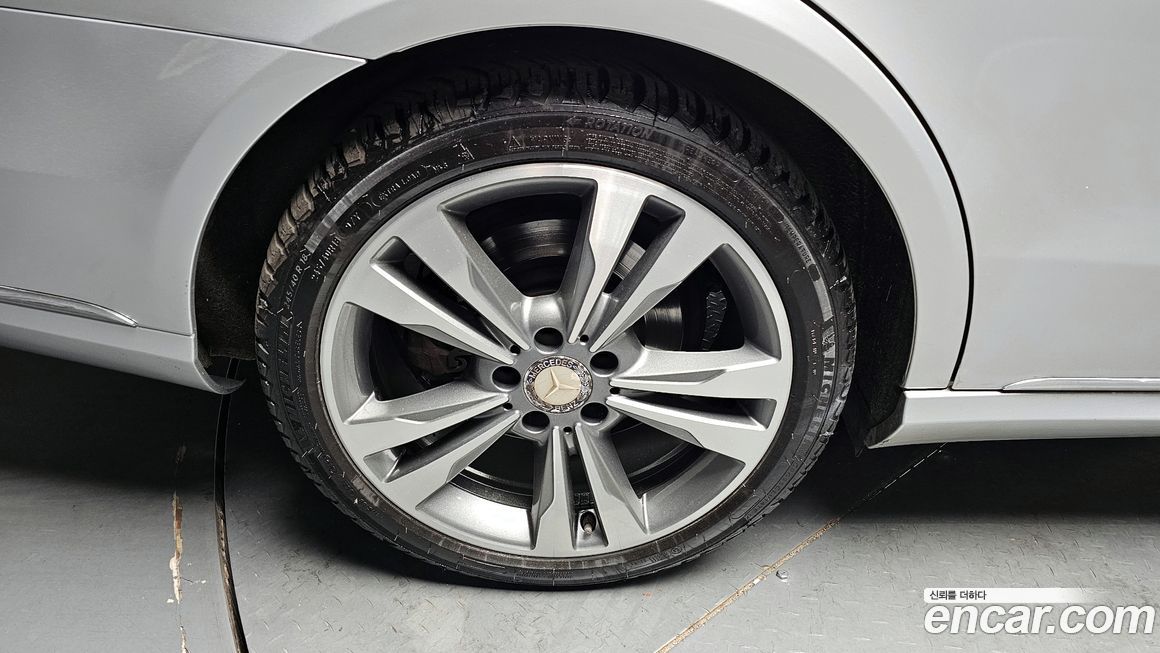 Mercedes-Benz E-Class 2015