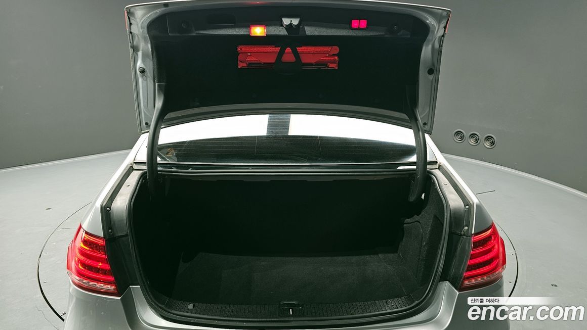 Mercedes-Benz E-Class 2015