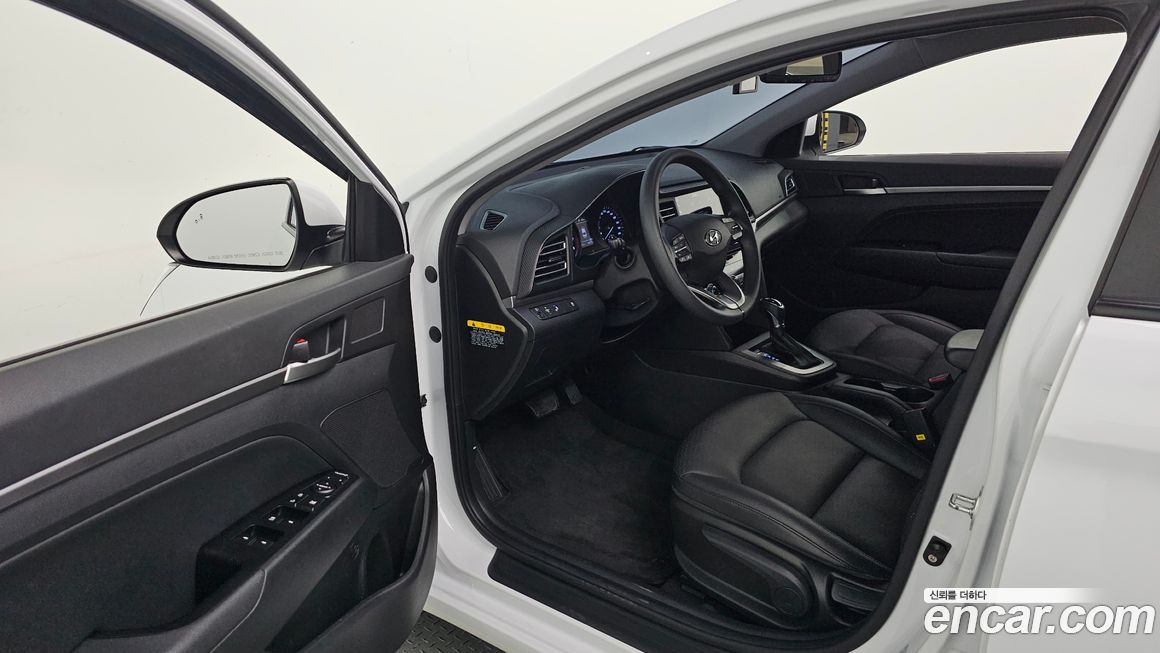 Hyundai AVANTE 2020