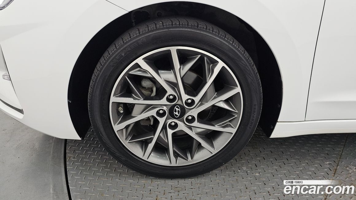 Hyundai AVANTE 2020