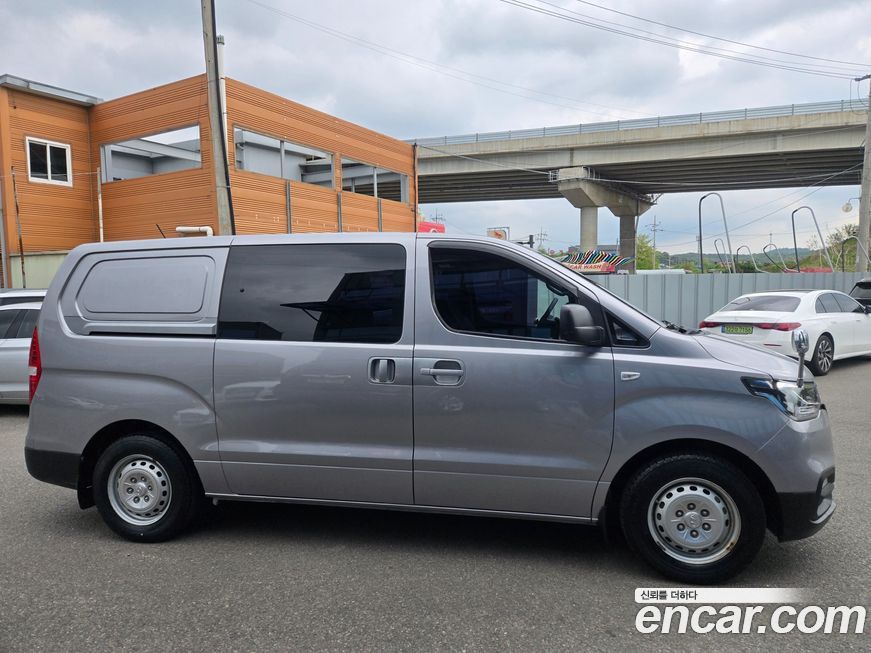 Hyundai Starex 2019