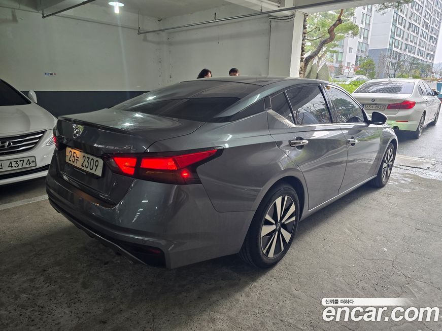 Nissan Altima 2019