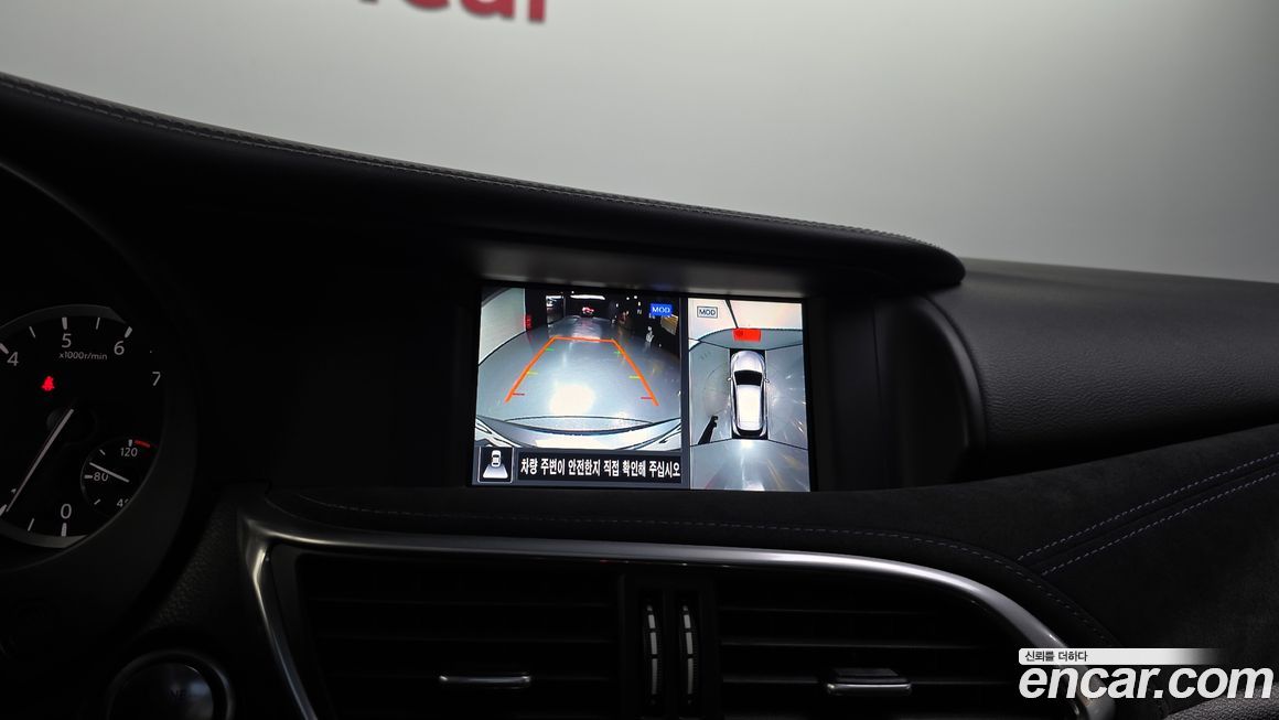 Infiniti Q30 2017