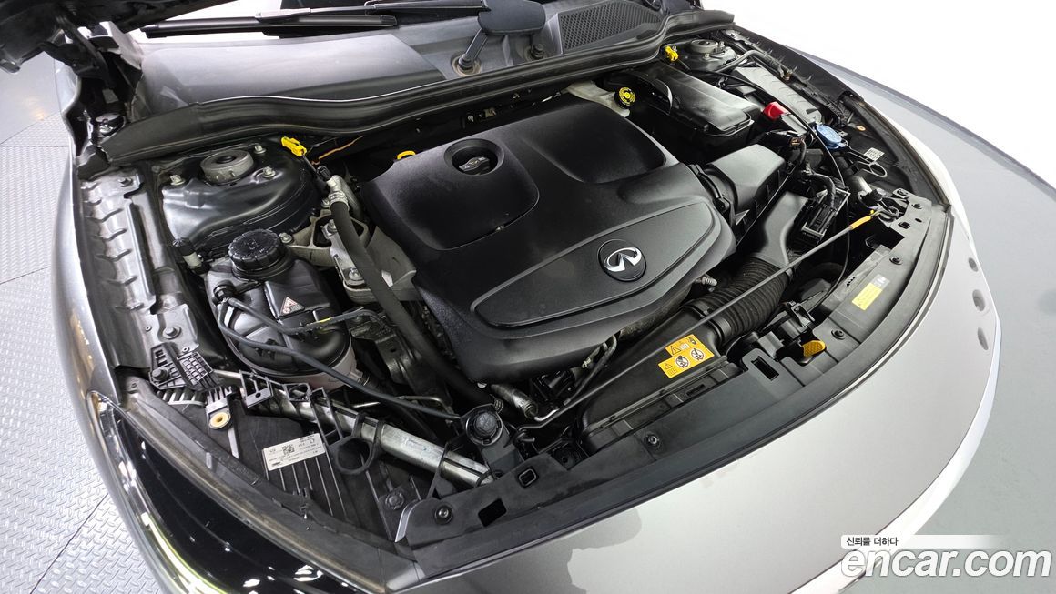 Infiniti Q30 2017