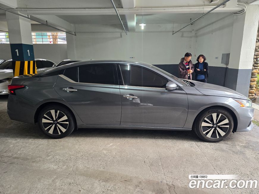 Nissan Altima 2019