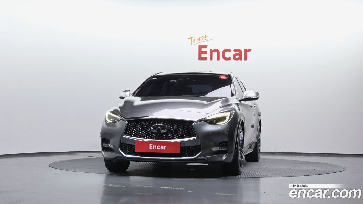 Infiniti Q30 2017