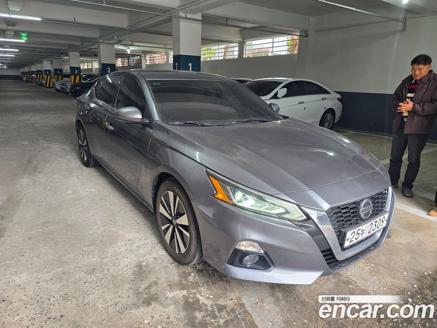 Nissan Altima 2019