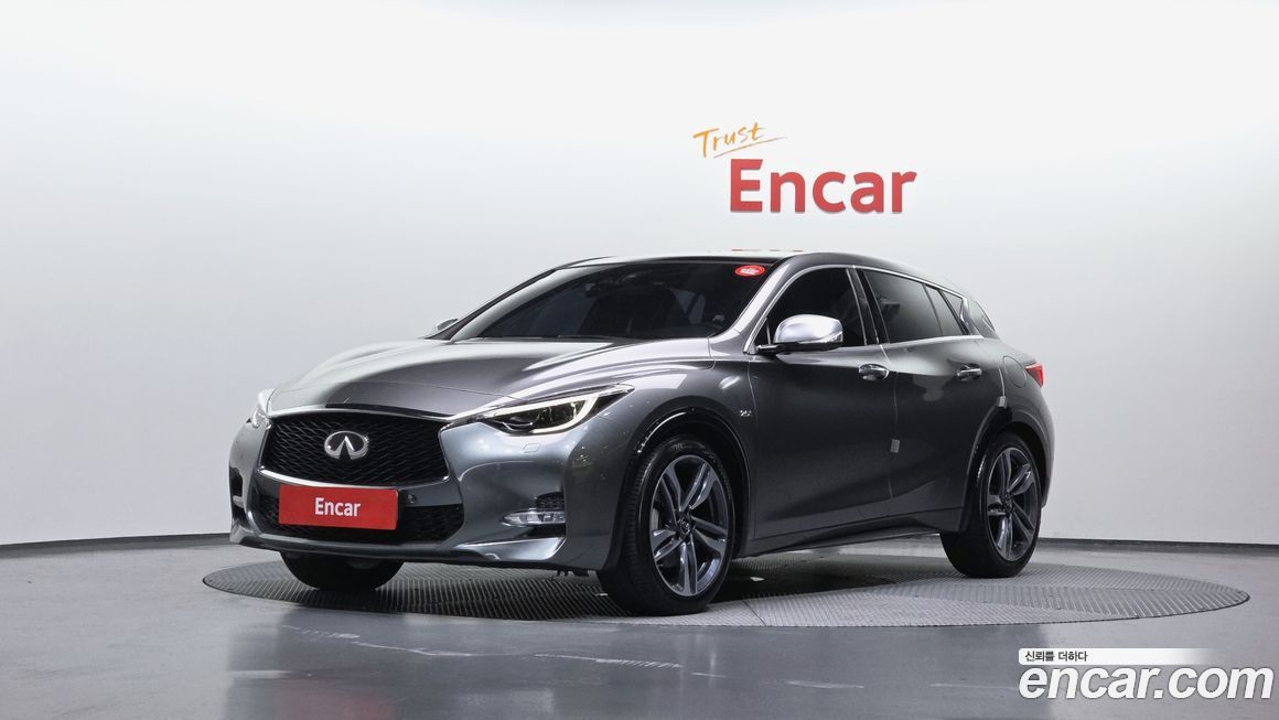 Infiniti Q30 2017