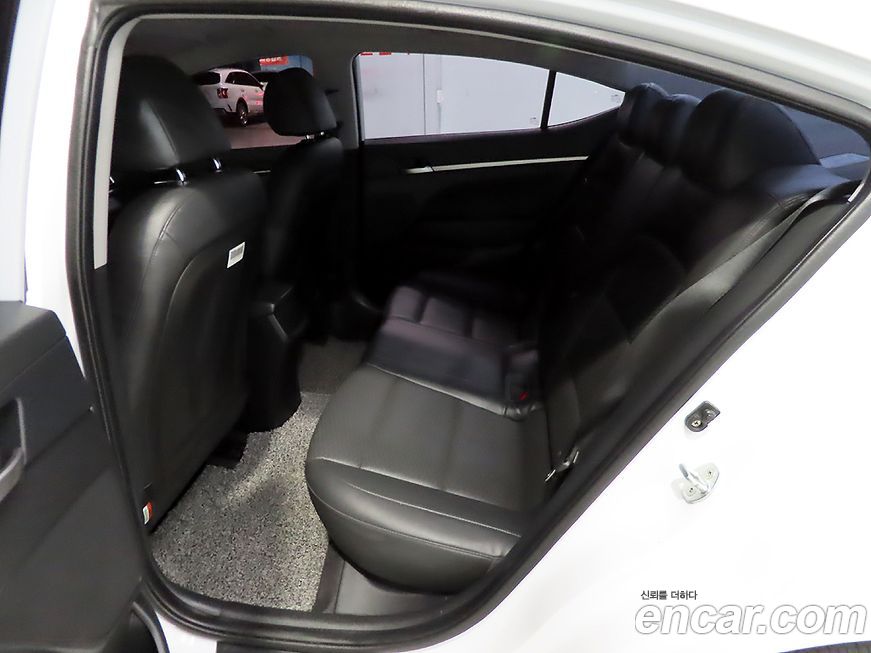 Hyundai AVANTE 2020
