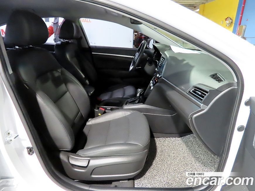 Hyundai AVANTE 2020