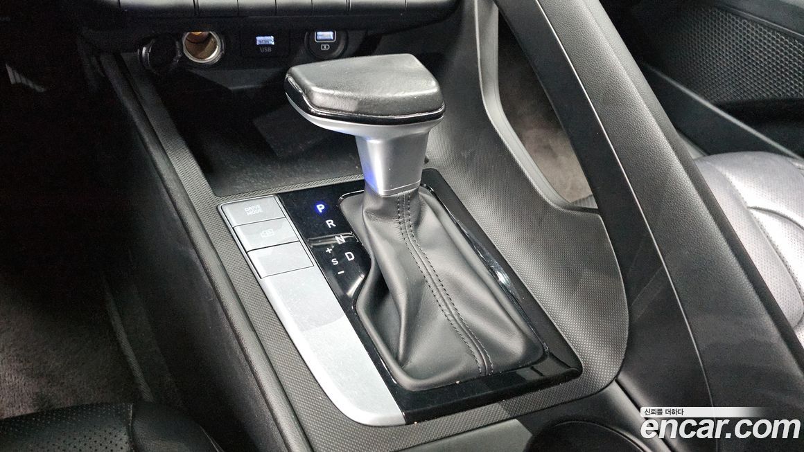 Hyundai AVANTE 2021