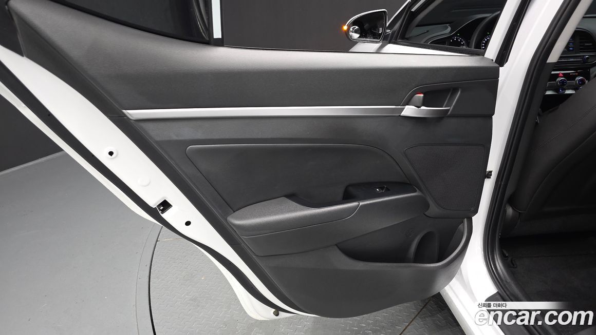 Hyundai AVANTE 2019