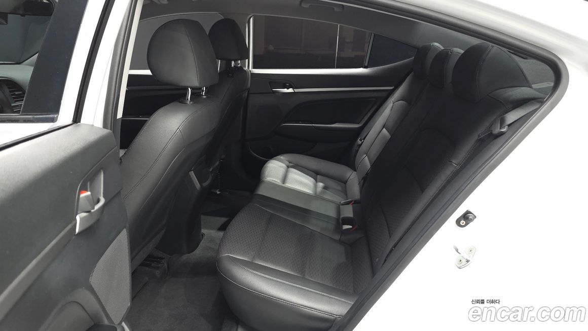 Hyundai AVANTE 2019