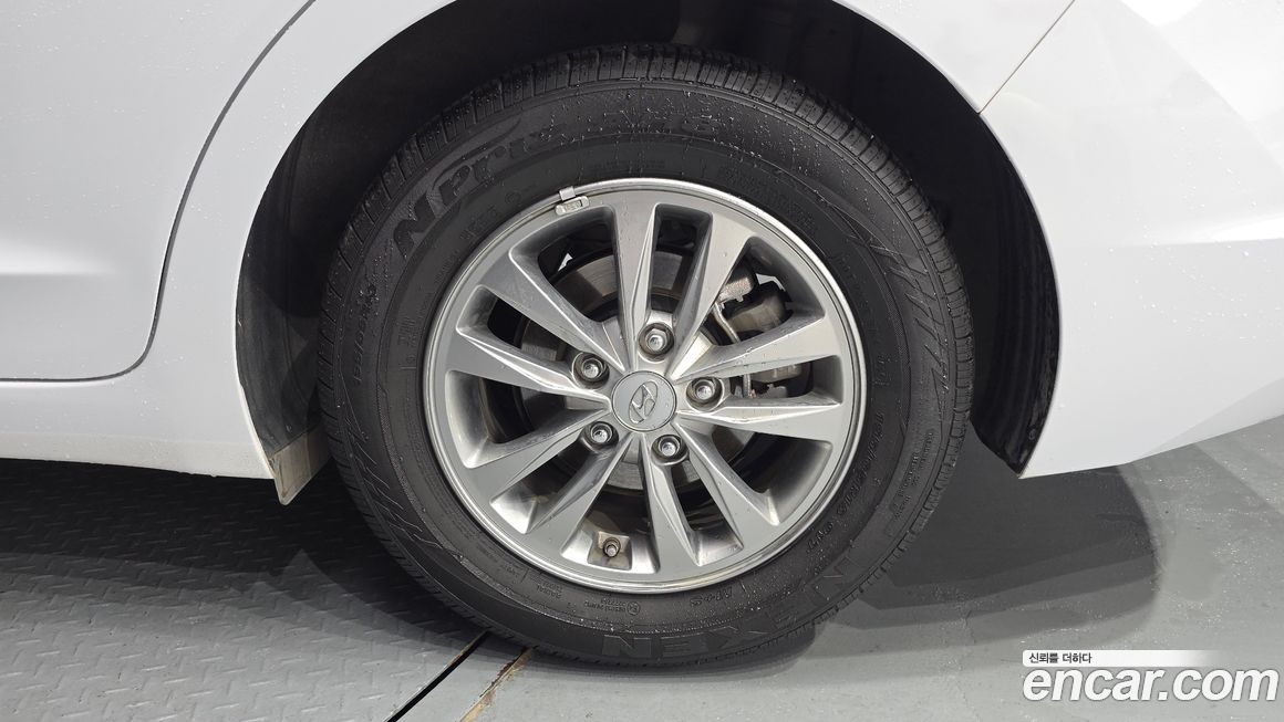 Hyundai AVANTE 2019