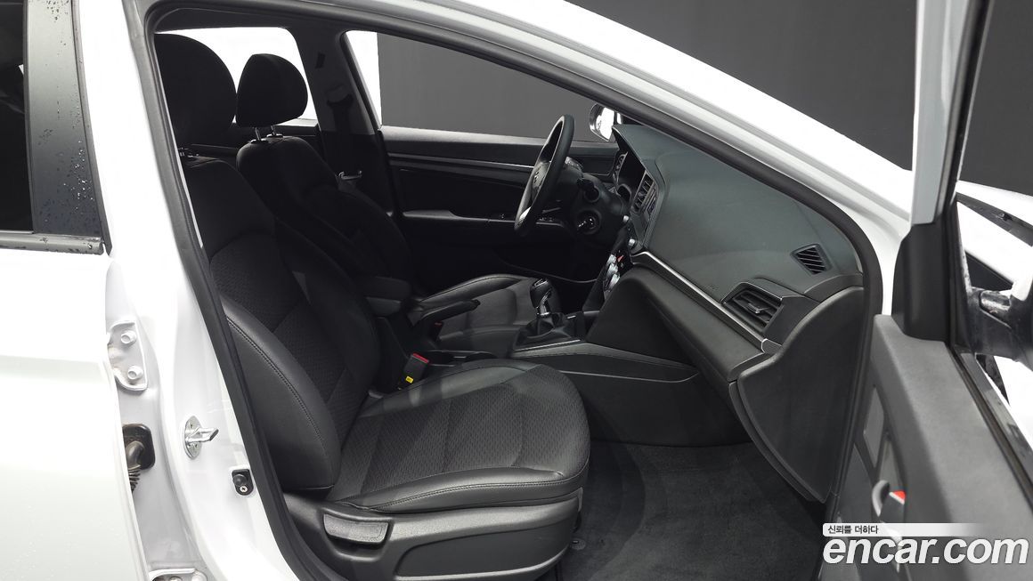 Hyundai AVANTE 2019
