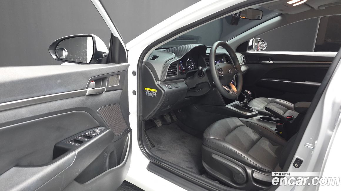 Hyundai AVANTE 2019