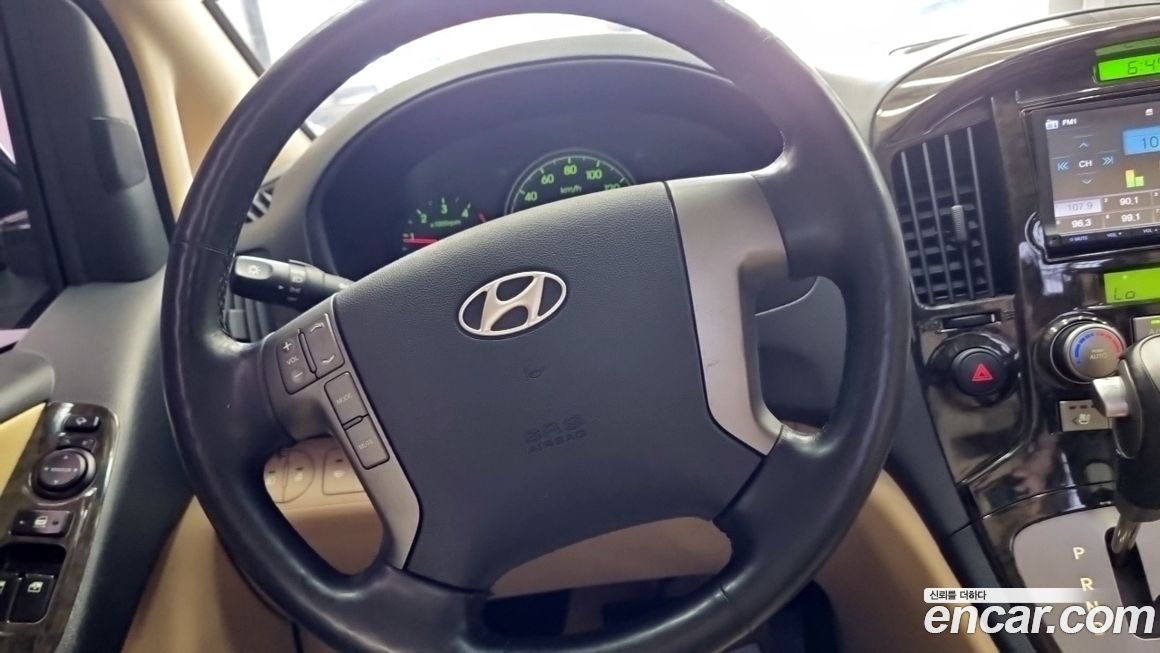 Hyundai Starex 2015