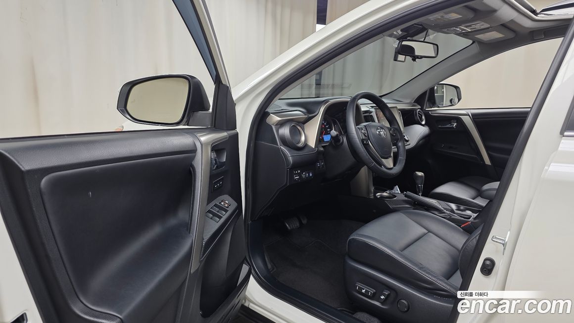 Toyota RAV4 2015