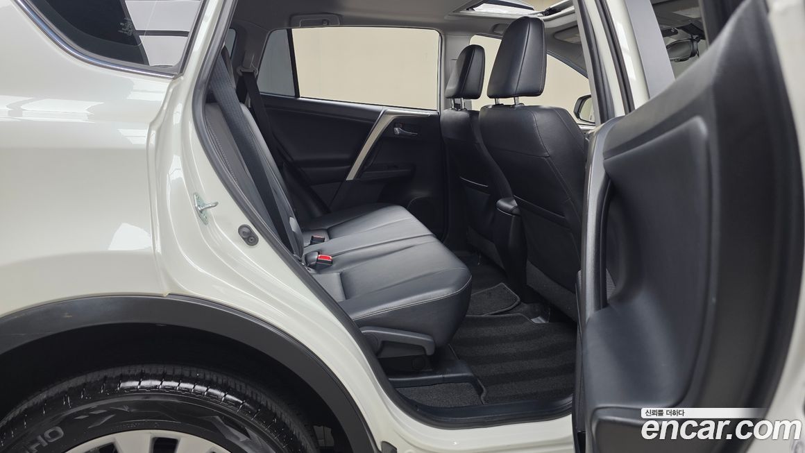 Toyota RAV4 2015