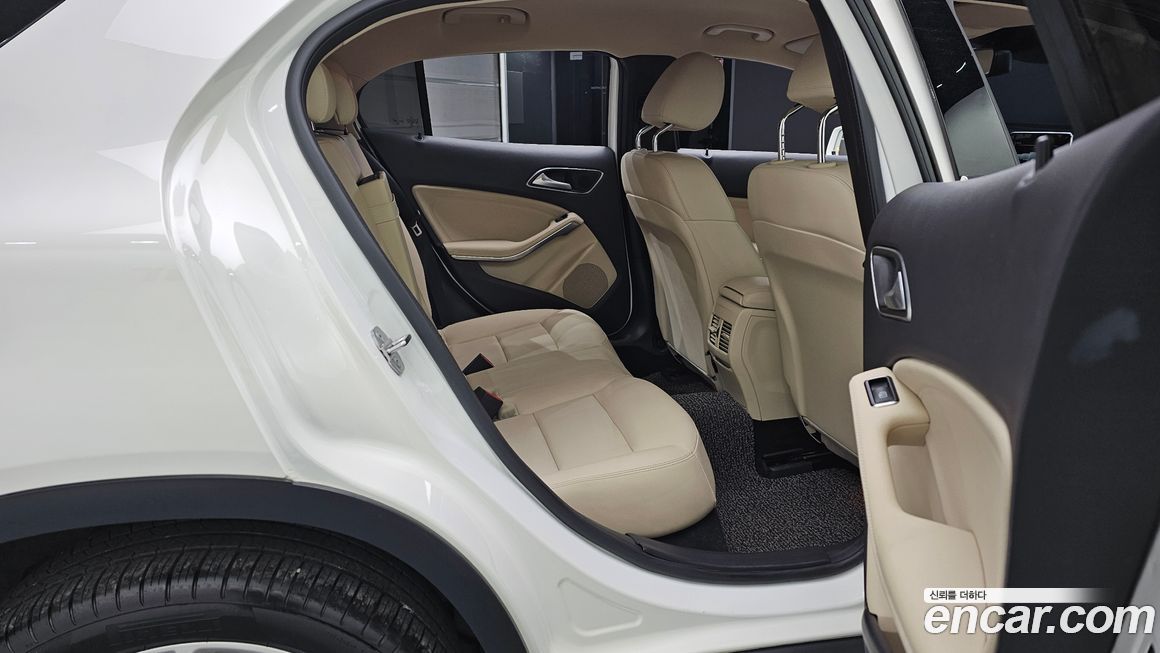 Mercedes-Benz GLA-Class 2018