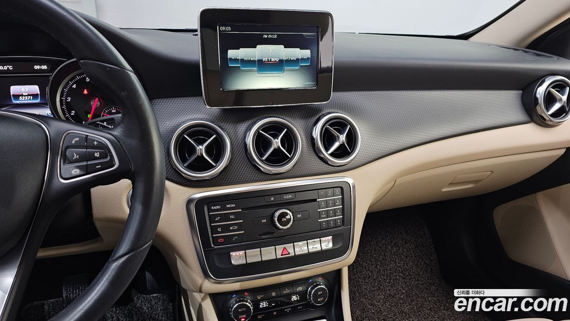 Mercedes-Benz GLA-Class 2018