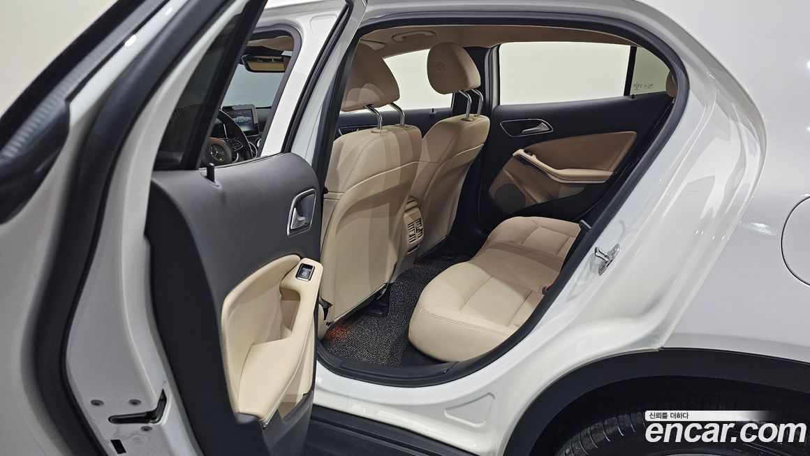 Mercedes-Benz GLA-Class 2018