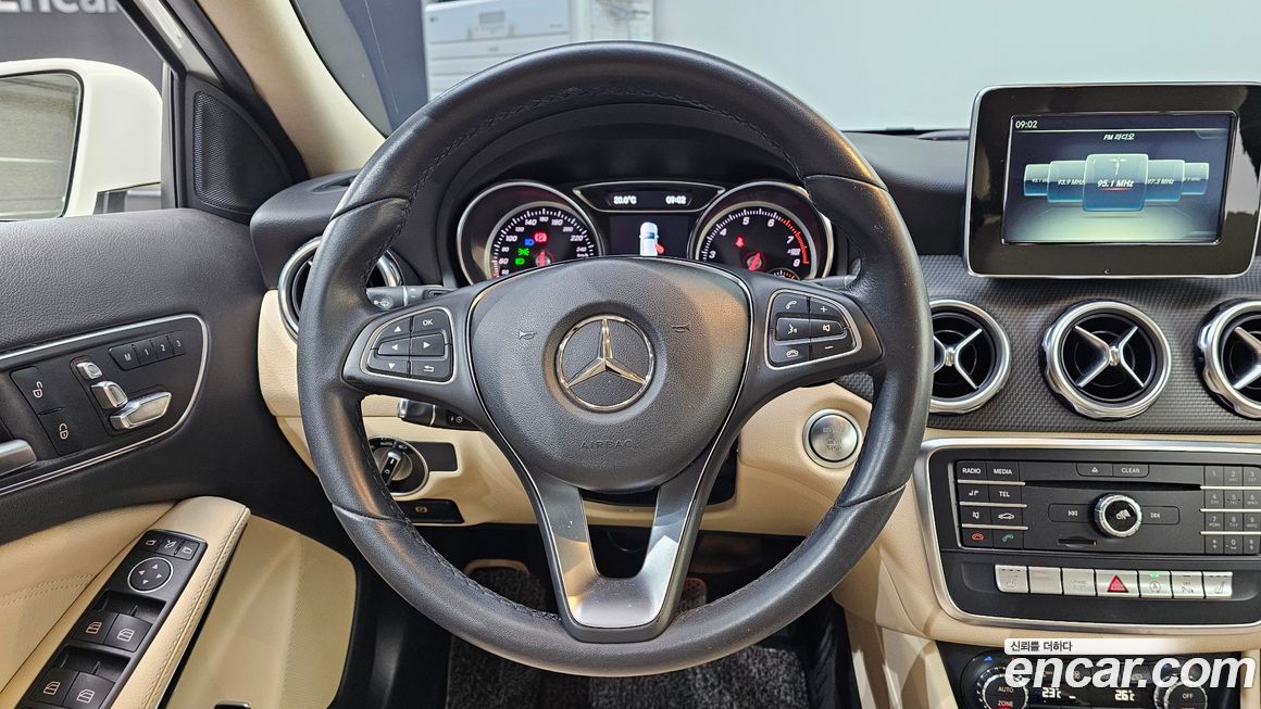 Mercedes-Benz GLA-Class 2018