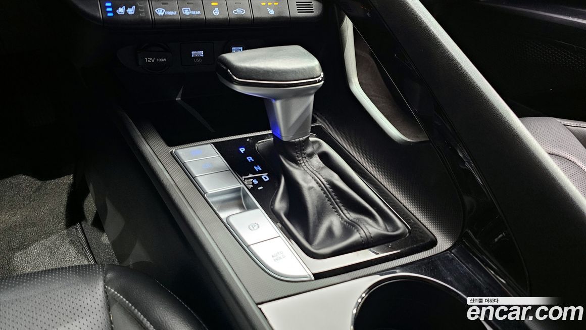 Hyundai AVANTE 2021