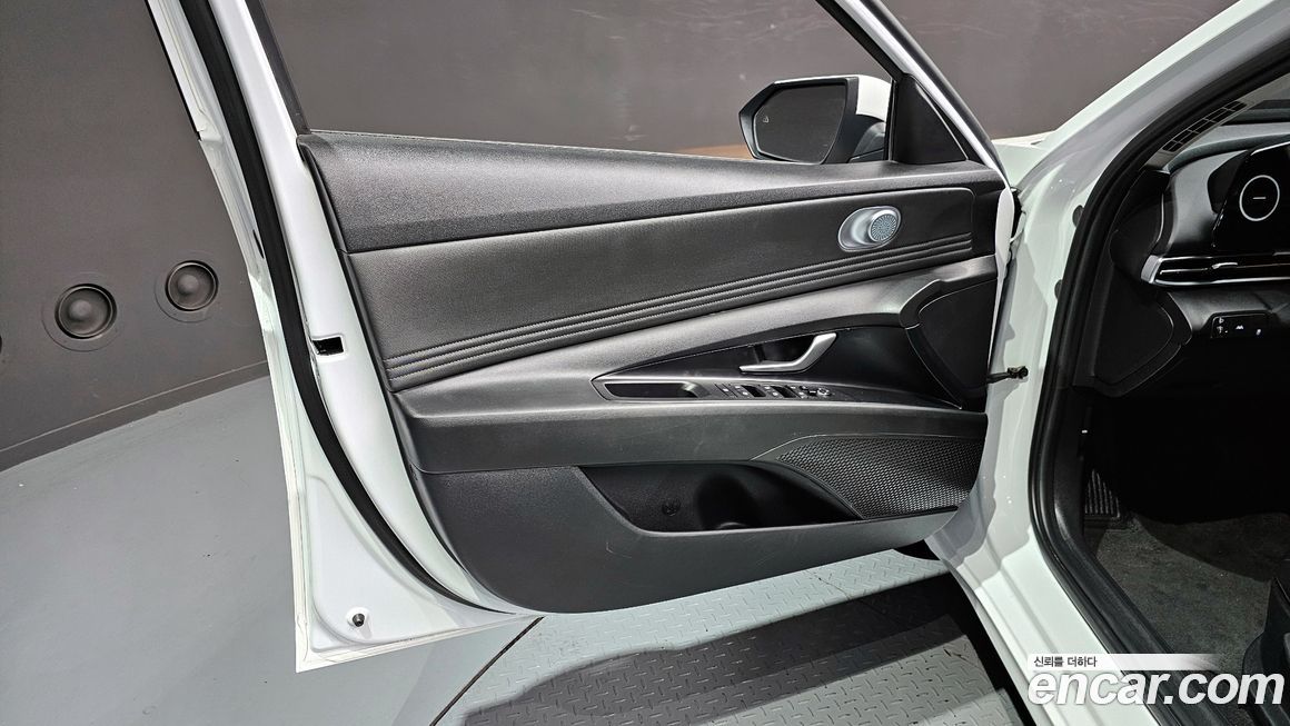 Hyundai AVANTE 2021