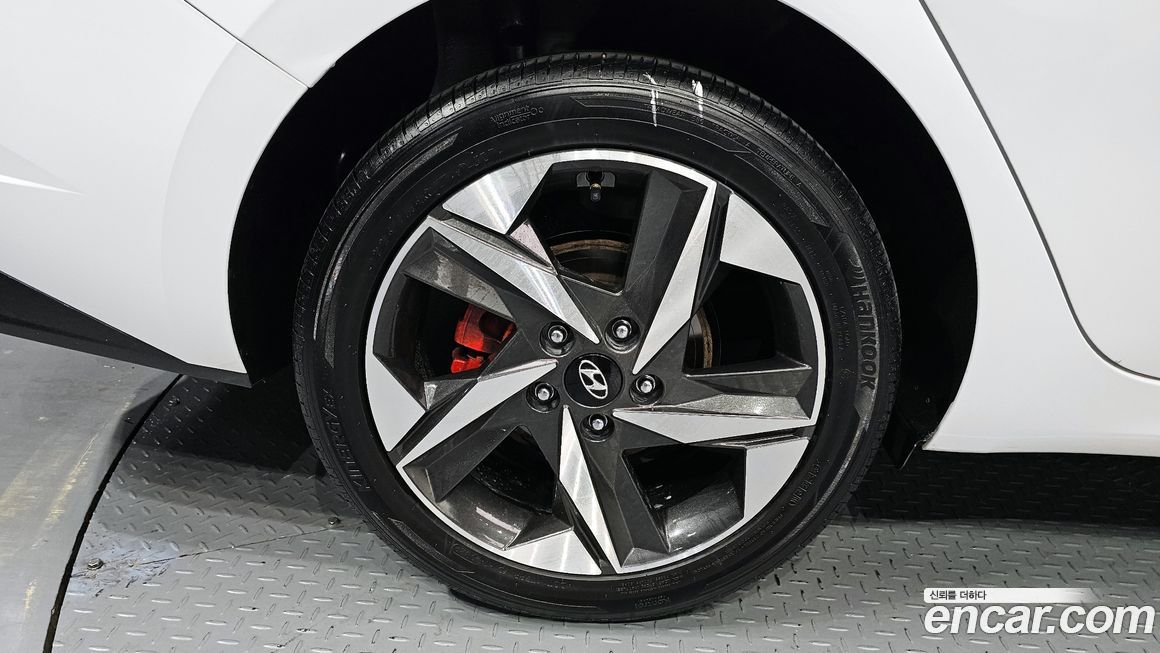 Hyundai AVANTE 2021