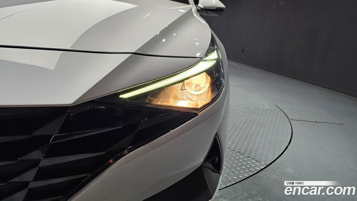 Hyundai AVANTE 2021