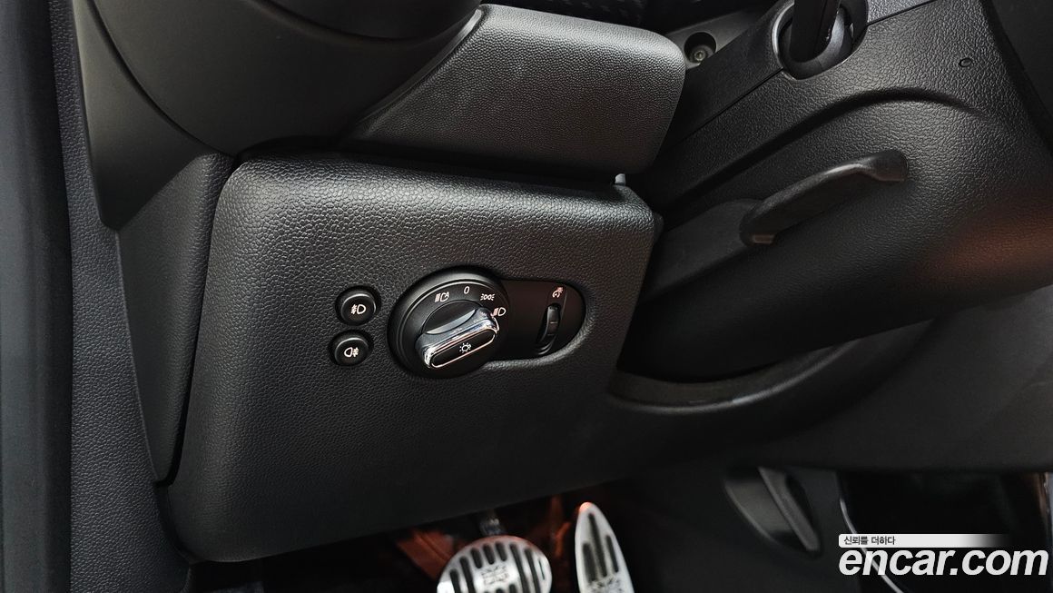 Mini Cooper Convertible 2019