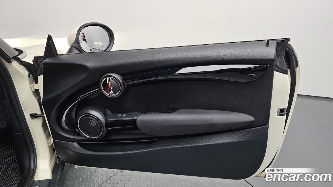 Mini Cooper Convertible 2019
