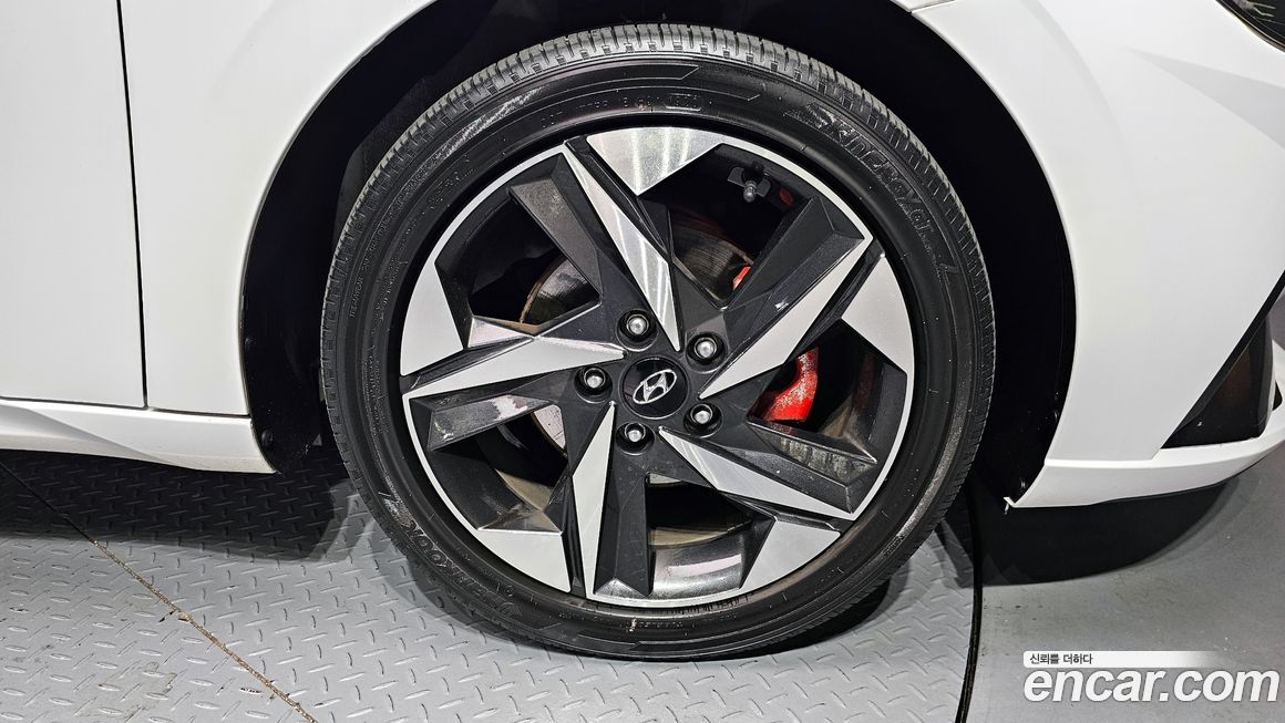 Hyundai AVANTE 2021